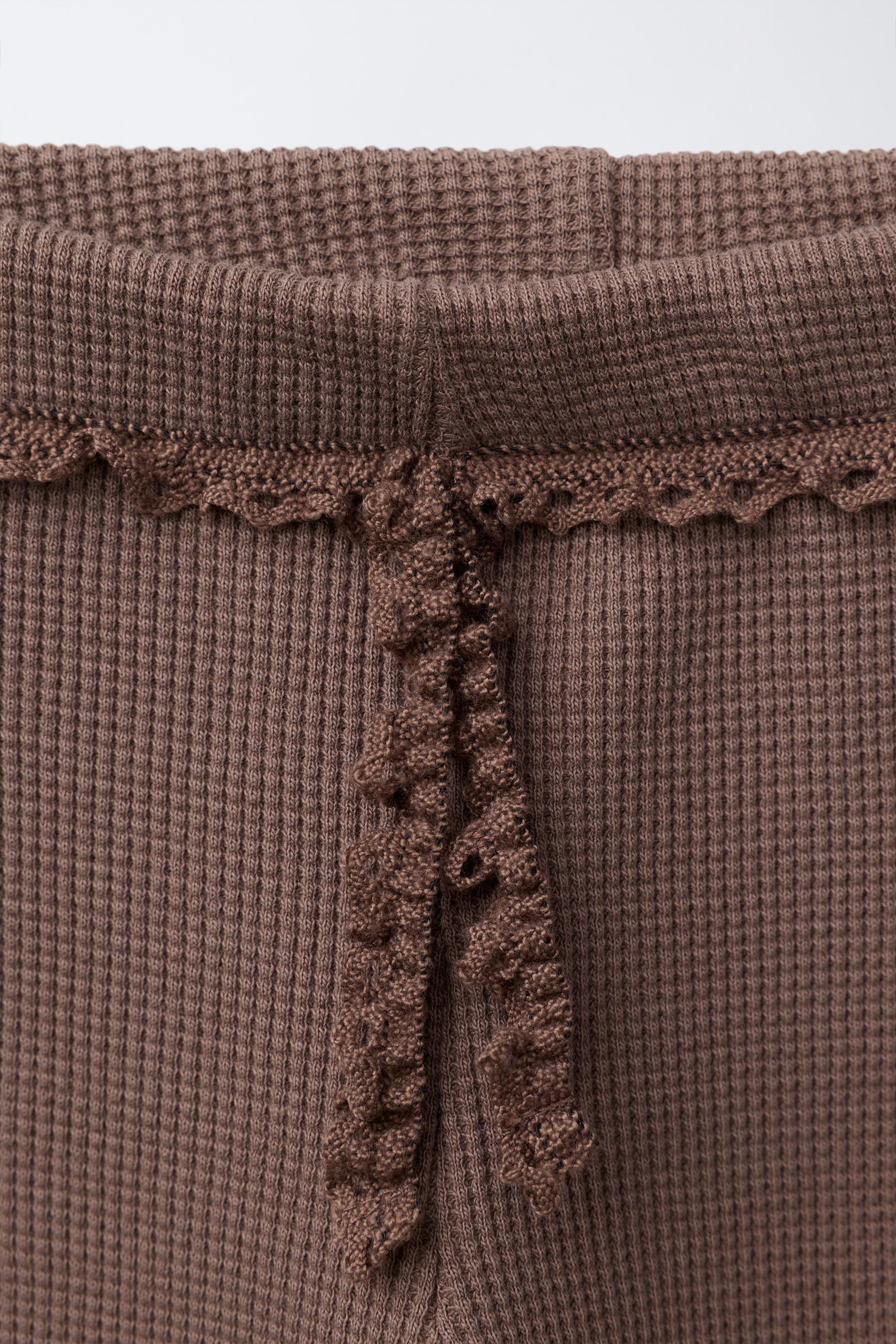 LACE DETAIL WAFFLE LEGGINGS